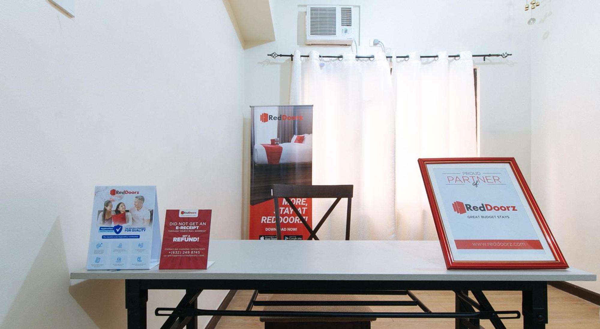 Reddoorz At Sta Cruz Naga City Exteriér fotografie